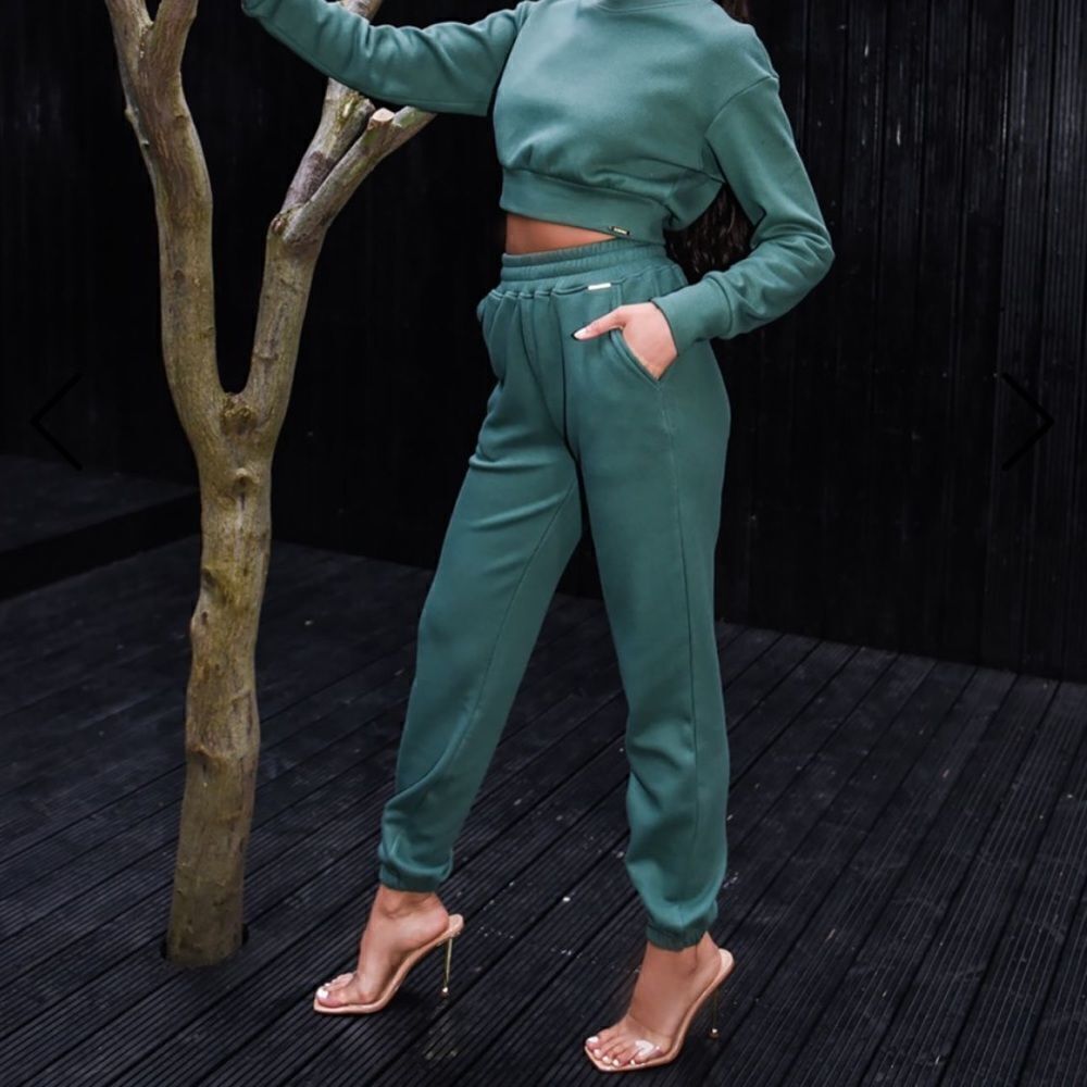 SIMMI LONDON - RISE EMERALD GREEN RIBBED HIGH-WAISTED JOGGERS